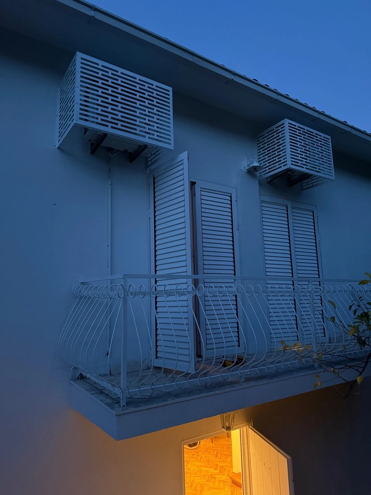 Dekorativna maska za klimu – maska za klimu pravougaonici crna gora nocna